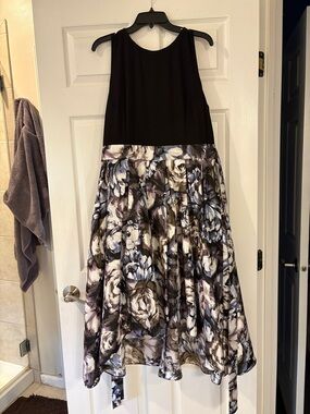 SLNY Black Sleeveless Dress with Floral Print Skirt